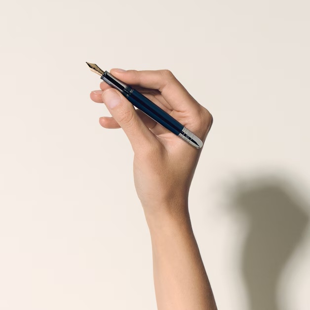 1120-meisterst-ck-around-the-world-in-80-days-dou-classique-fountain-pen-1.jpg