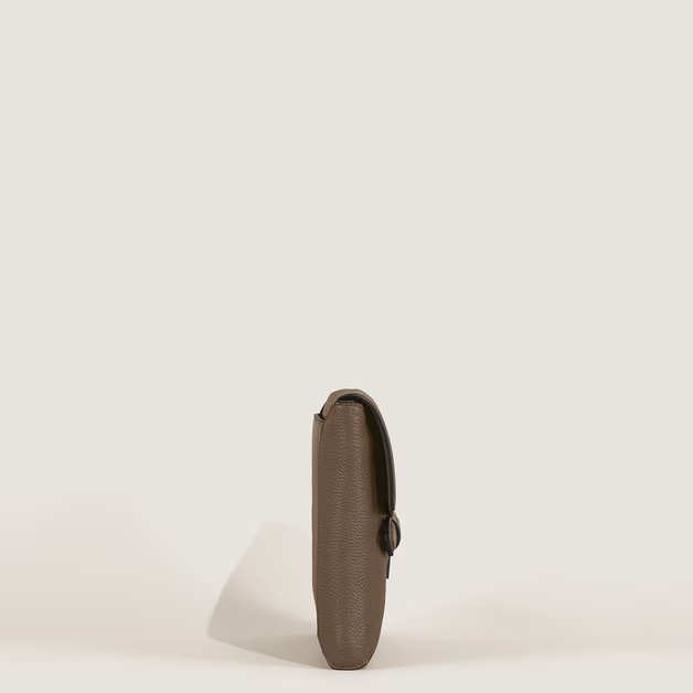 1786-montblanc-envelope-clutch-1.jpg