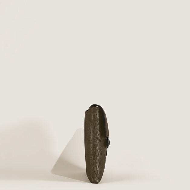 1792-montblanc-envelope-clutch-document-holder-1.jpg