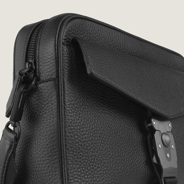 1996-m-lock-messenger-1.jpg